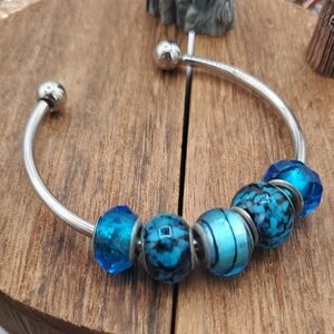Blue Beaded Silver Bracelet B3421